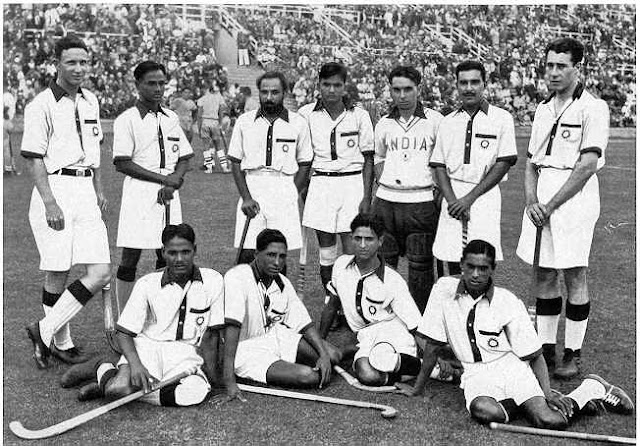 The+1936+Indian+Olympic+hockey+team%252C+captained+by+Dhyan+Chand
