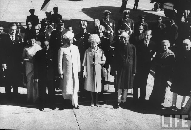 Arrival+of+British+monarch+Queen+Elizabeth+II+-+1961