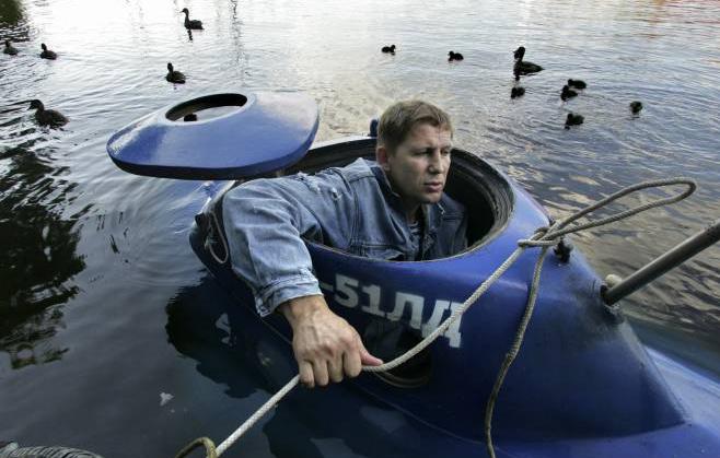 danish man personal submarine danish man personal submarine