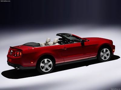 new auto Ford Mustang Convertible 2010