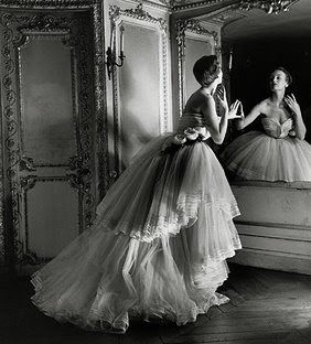 50s_Dior_Dress_single_reflection.jpg