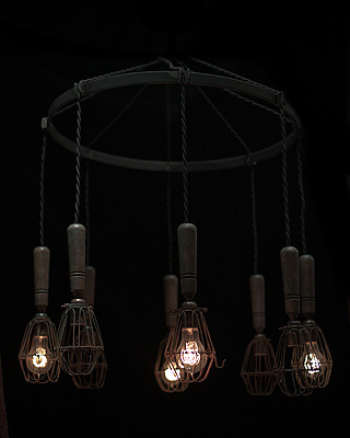 [chandeliereightlights_01.jpg]