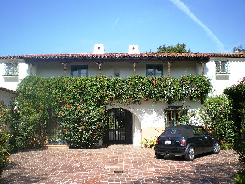 [800px-Andalusia,_Havenhurst_Dr.,_Los_Angeles.JPG]