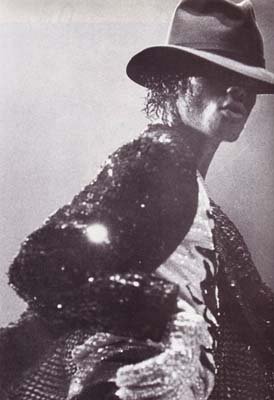 [michael+live+hatYES.bmp]