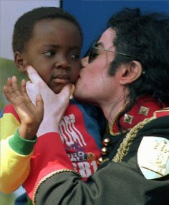 Mensagem do MJ Estate: "Quanto aos desejos de Michael – Instituições de Caridade Infantil" Michael+crian%C3%A7as