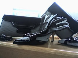 Conjunto de zapatos y  bolsos de la casa,con gunte de piel de Tiffany
