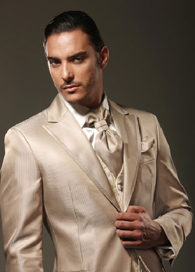 Algunos trajes para novio,