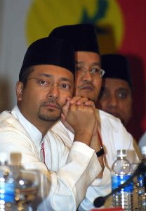 [mukhriz.bmp]