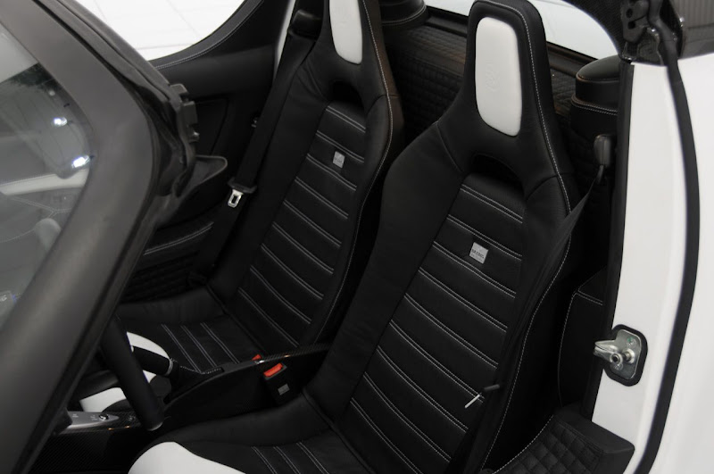 2012 Tesla Roadster 2.5 Sport Interior Design