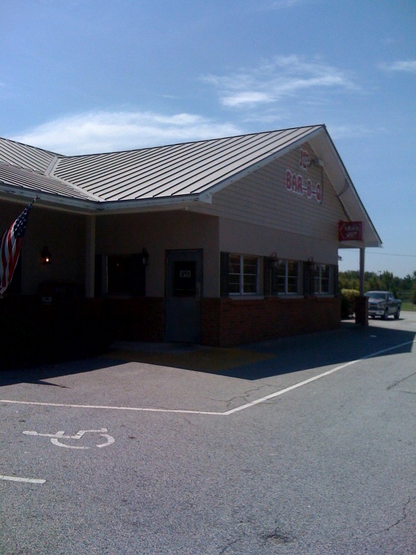 Buster's Blogs JL's Barbecue, Macon, GA.