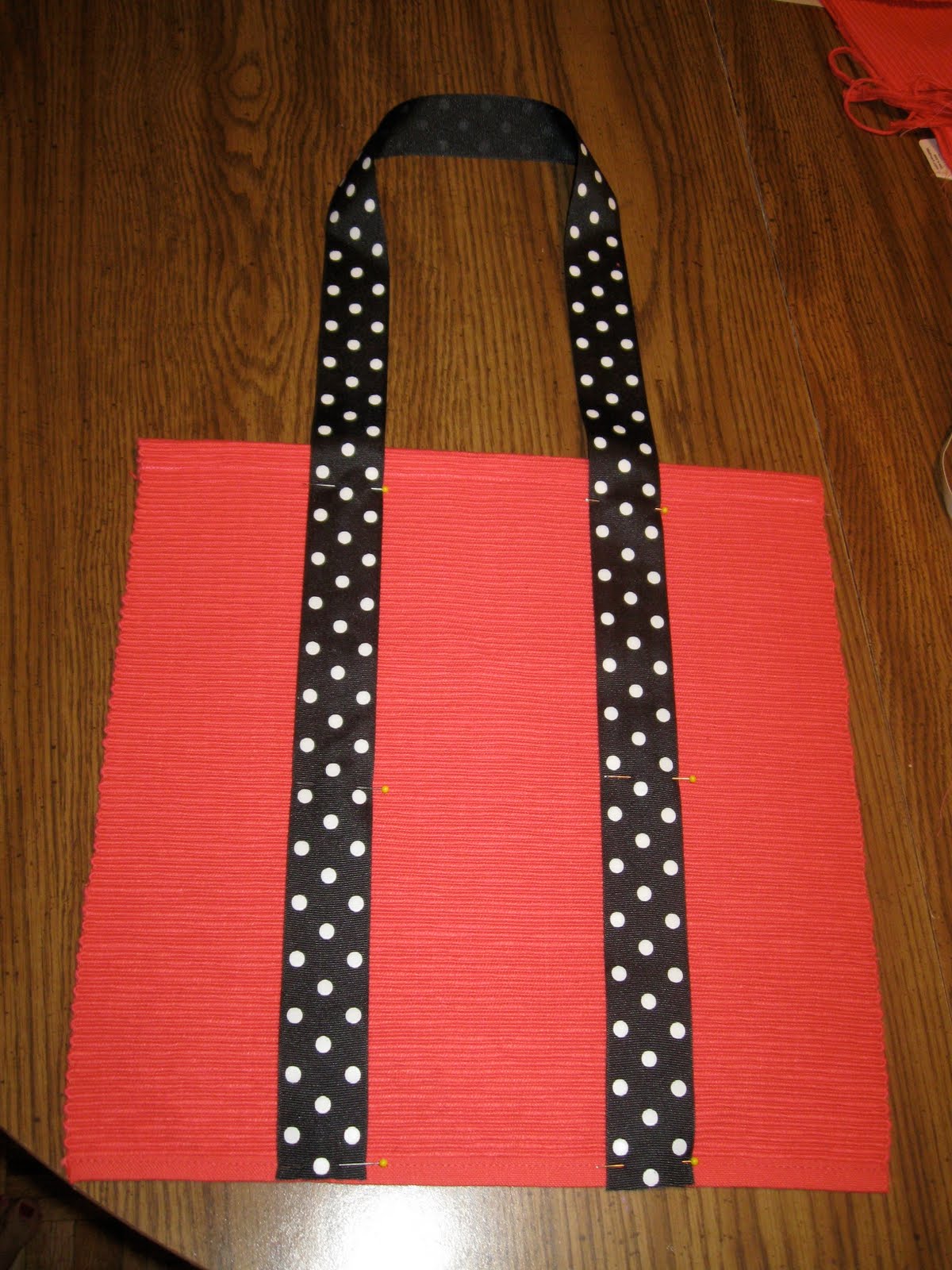 The Family Scientista Placemat Tote Tutorial