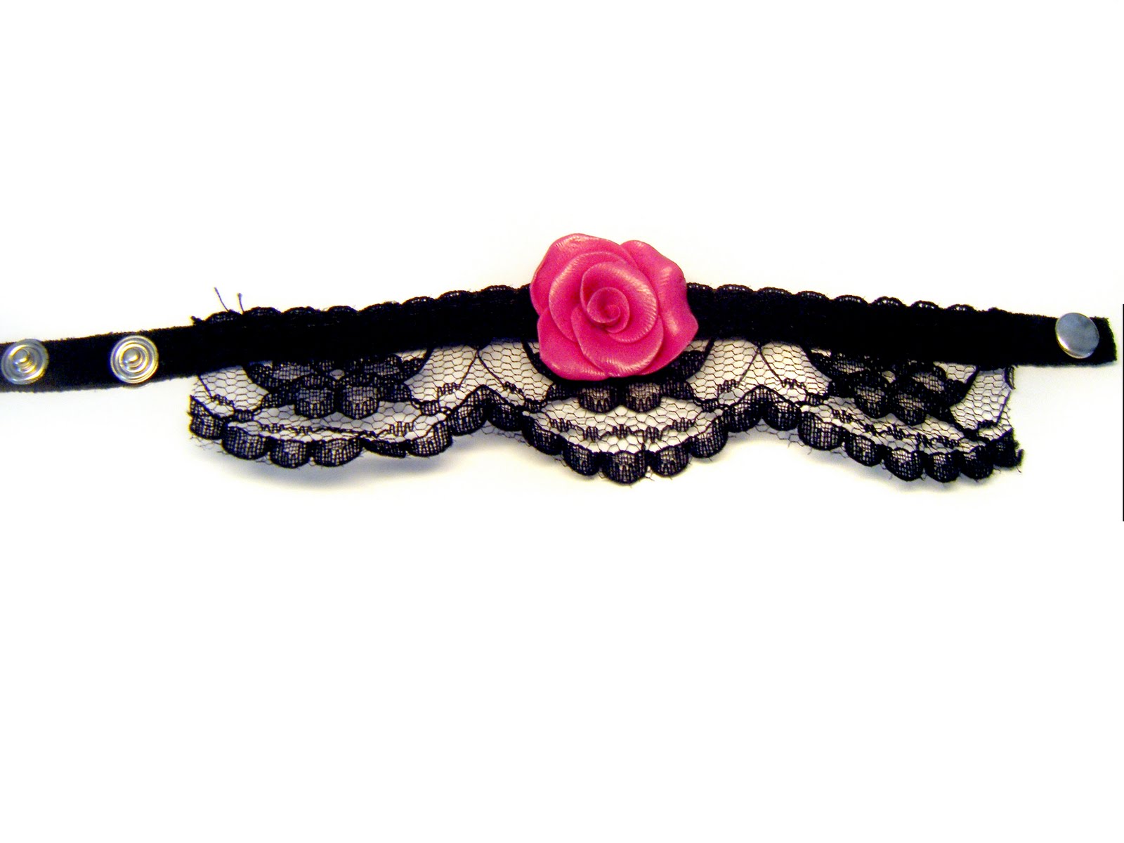 http://1.bp.blogspot.com/_pcI8E6ljD8M/TBab04shpjI/AAAAAAAAASs/P-i2QmkzwBA/s1600/Pink+Rose+Cuff+II.jpg
