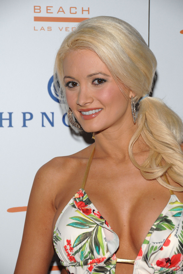 Holly Madison Cleavage