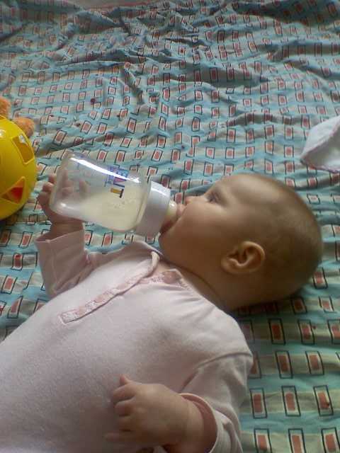[Rylee+bottle.jpg]