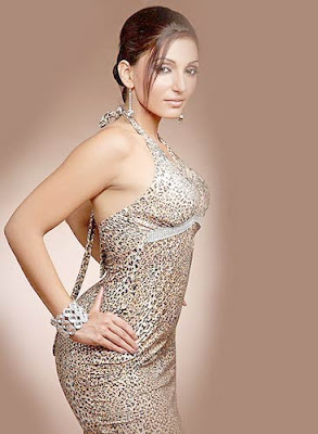 Navina Bole Hot Pics