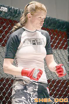 Gina Carano versus Tonya Evinger