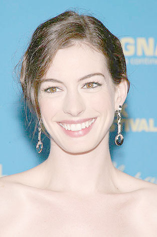 [anne-hathaway-new-york-film-festival-3.jpg]