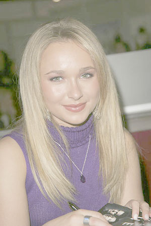 [hayden-panettiere-2007-NAPTE-convention-7.jpg]