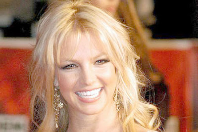 Britney Spears Womanizer Lyrics