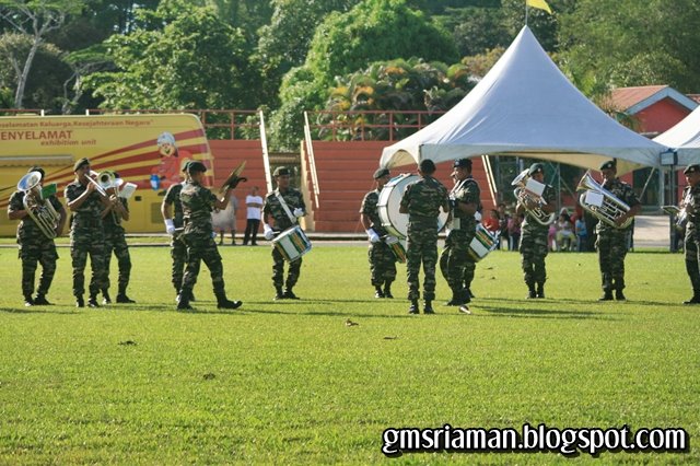 [02.jpg]
