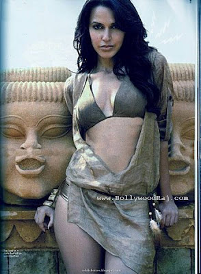 Neha+dhupia+hot+pics+in+bikini