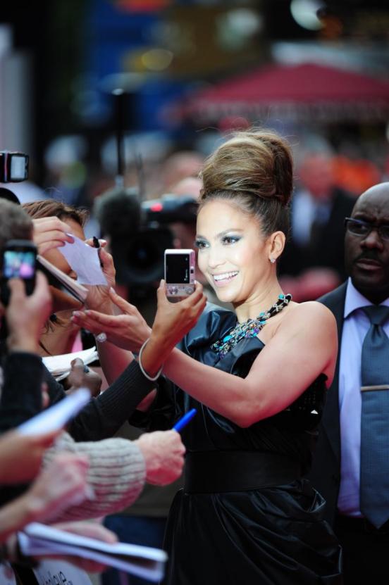 Jennifer Lopez in new and jennifer lopez hairstyles in the back up plan. Jennifer Lopez in new and
