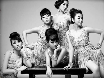 [wondergirls2.jpg]