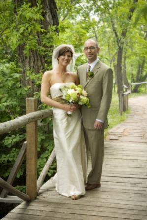 [bride+and+groom.jpg]