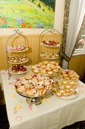 [dessert+table.jpg]