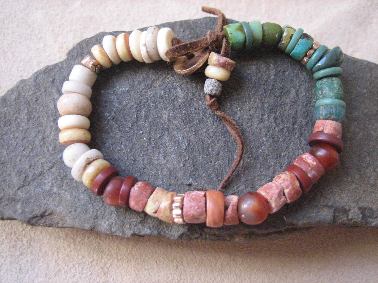 [bracelet+rd+gr+wt.jpg]