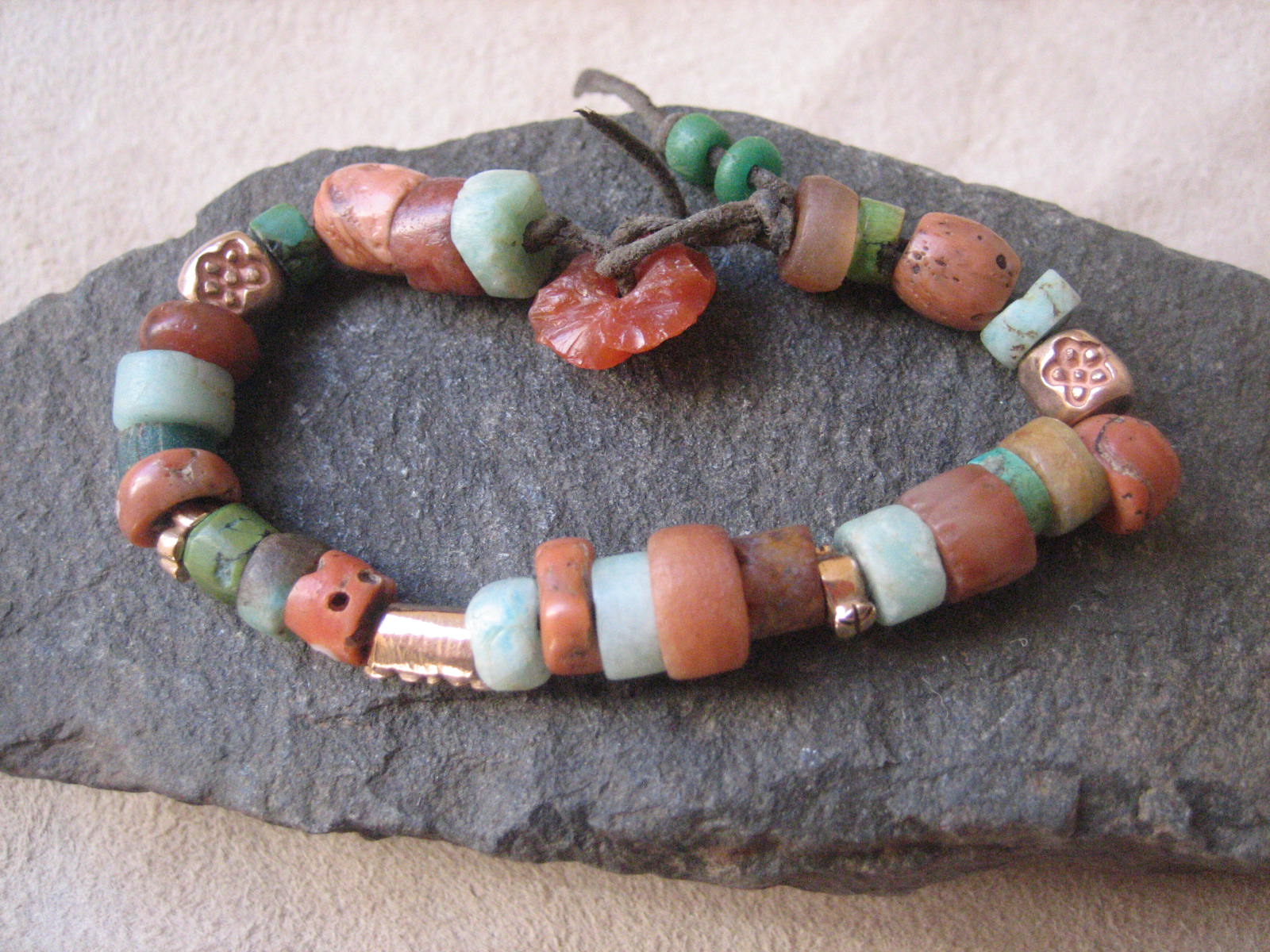 [bracelet+beaded+pinks.jpg]