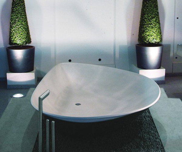 "Make your right connection today......." Unusual and Cool bathtubs