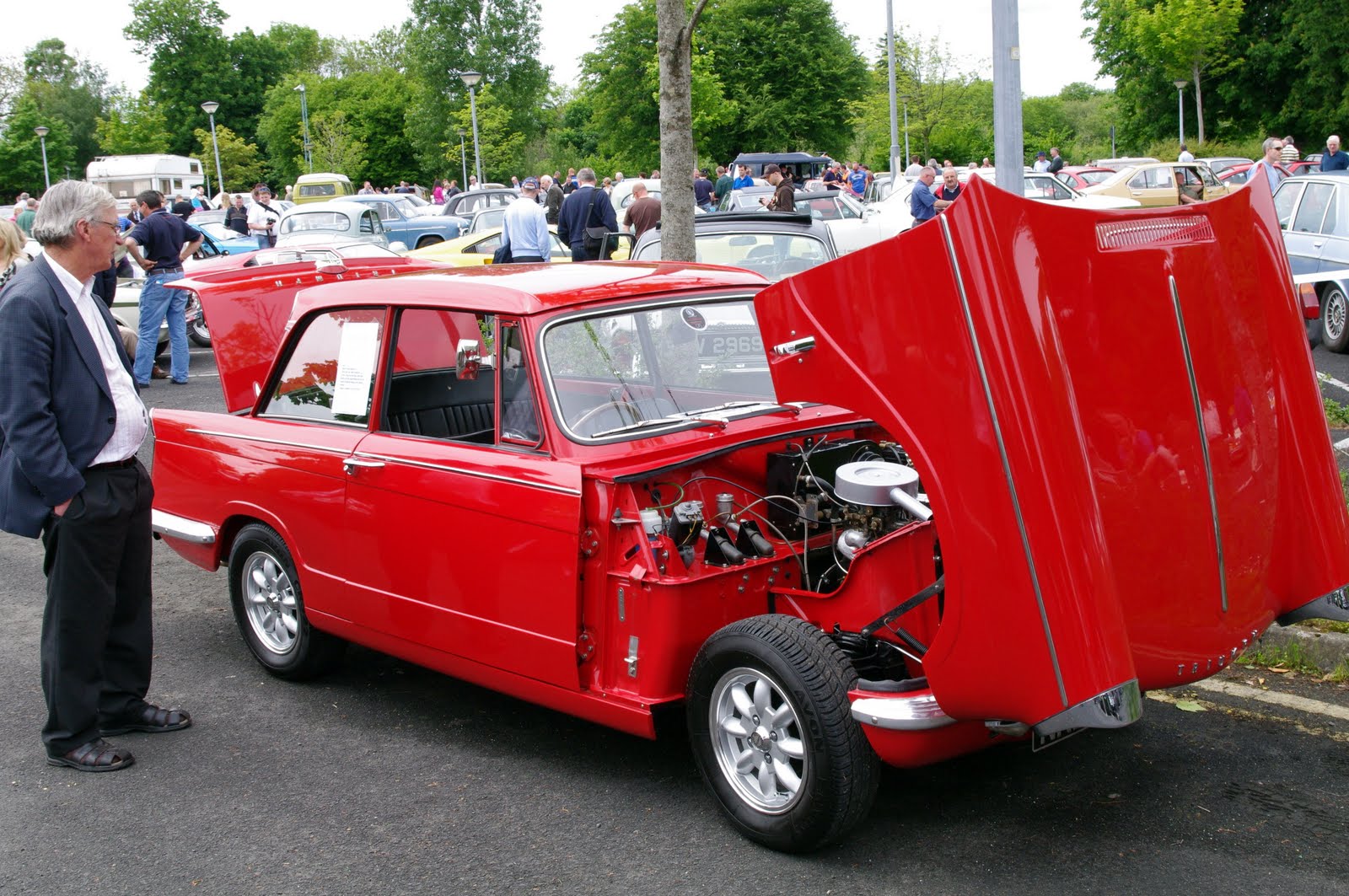 Photos from the Vintage Car Show Limerick 2010 at Unigolf Car Park