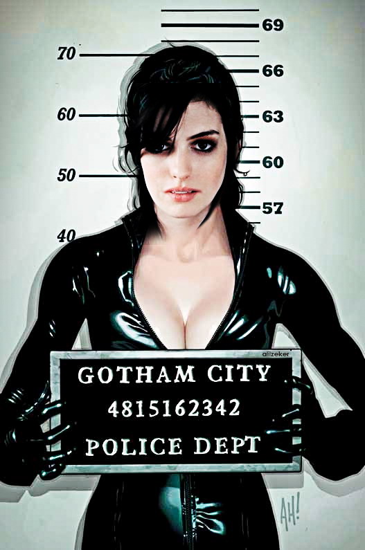 anne hathaway catwoman pictures. 3 Catwoman Anne Hathaway