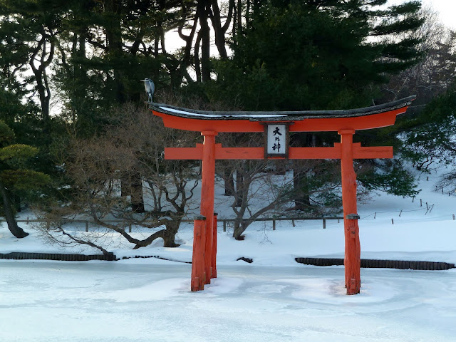 Heron on torii at Brooklyn Botanic Japanese Garden, winter