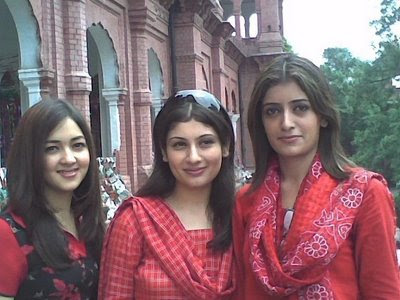 Girl Pictures on Girls  Karachi Girls  Islamabad Girls  Lahori Girls  Girls And Girls