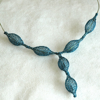 blue wire crochet necklace