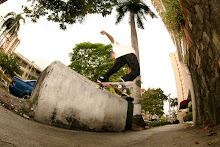 Armando/ big switch frontside noseslide