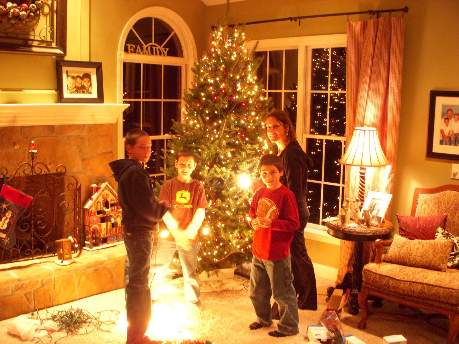 Hope Studios Why Don't You...String Your Christmas Tree Lights Up and