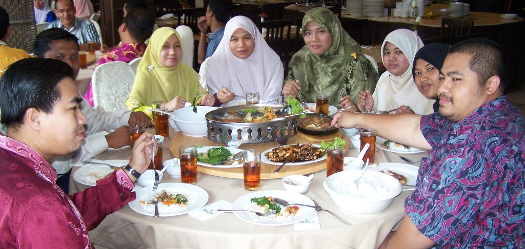 [lunchraudhah.jpg]