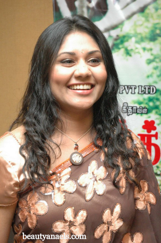 geetha malayalam actress hot pics geetha malayalam actress hot pics