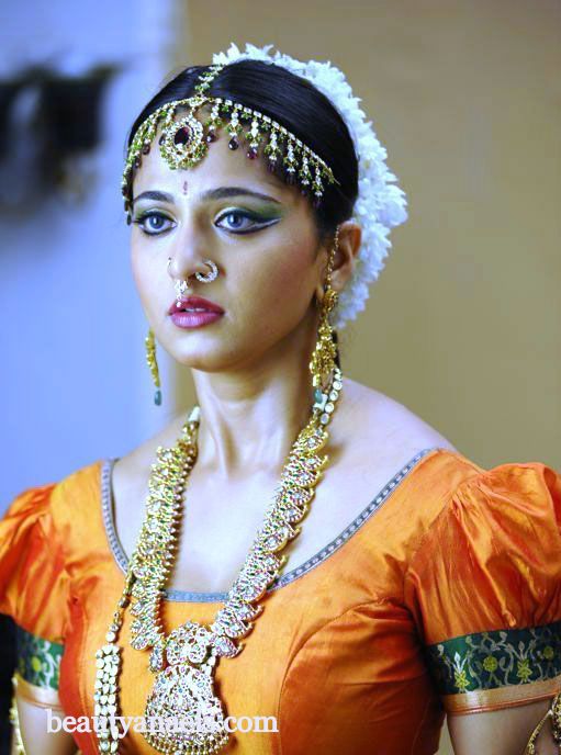 South Angels XXX: Telugu Actress Anushka Images