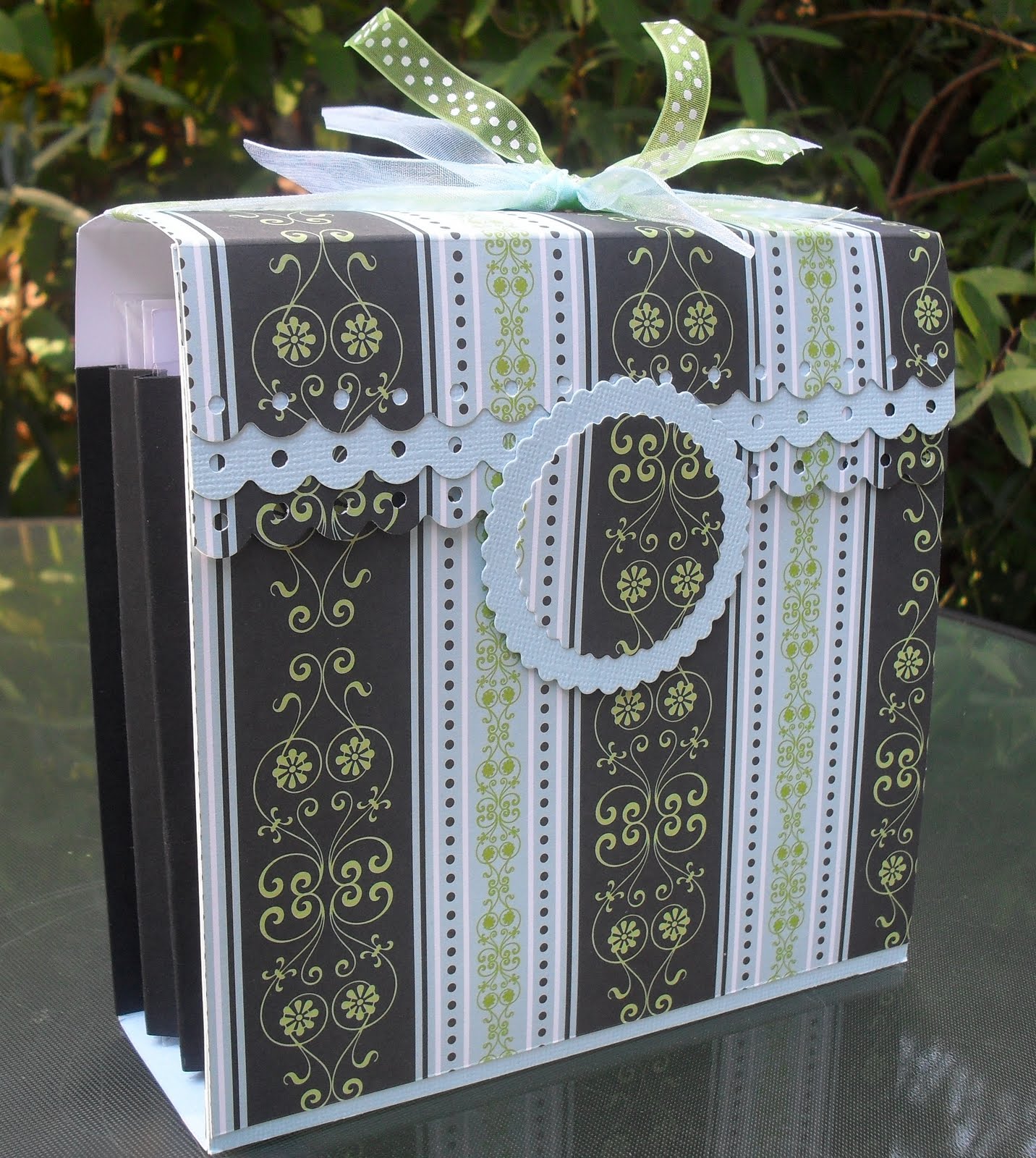 Dragonllew's Spot Accordion style card holder