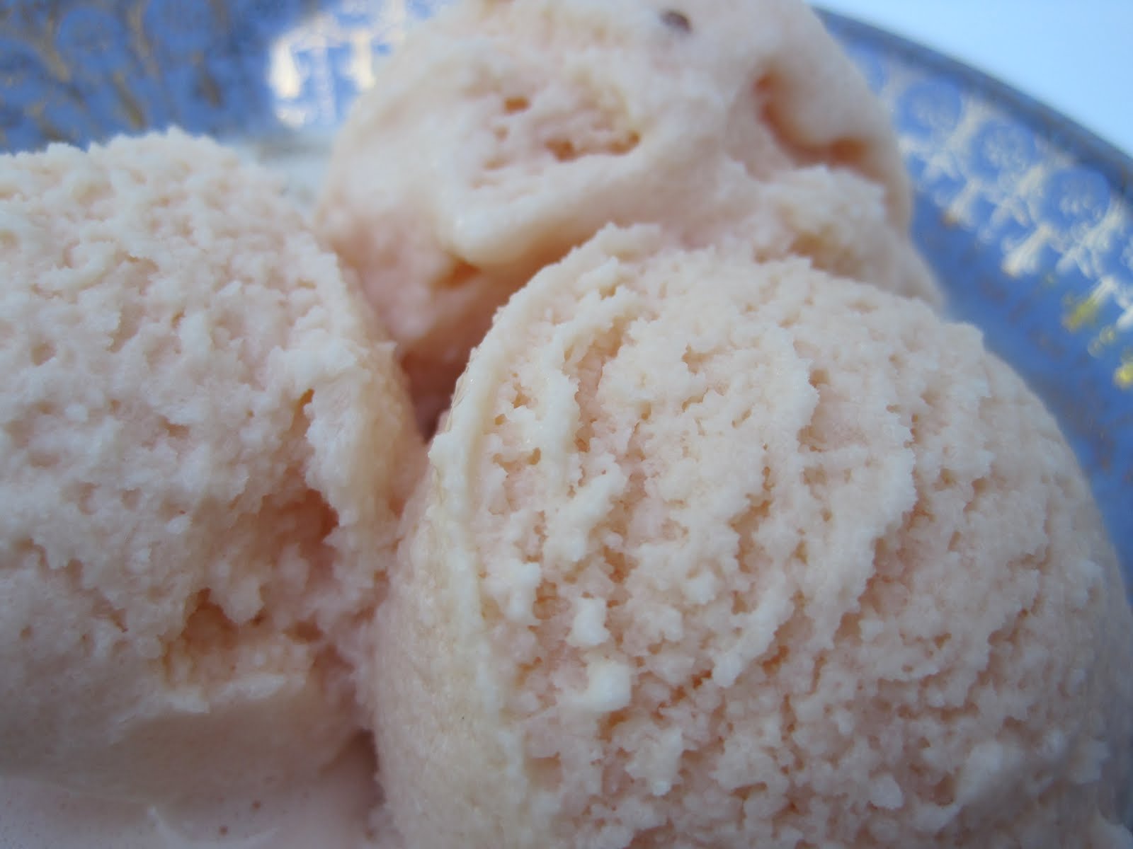 Corcoran Street Kitchen GrapefruitWhite Wine Gelato