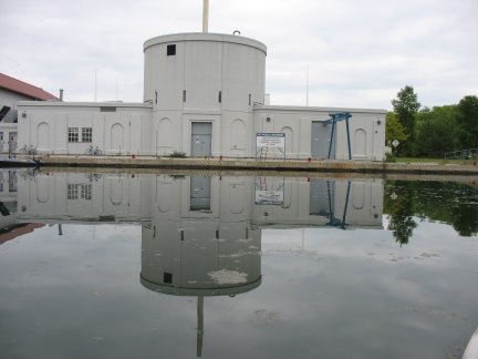 [THE+PUMPING+STATION.JPG]