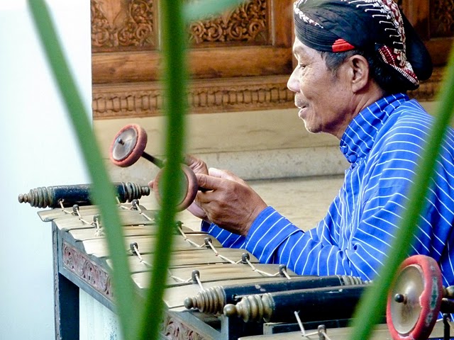 Javanese gamelan is music with pentatonic melodies.