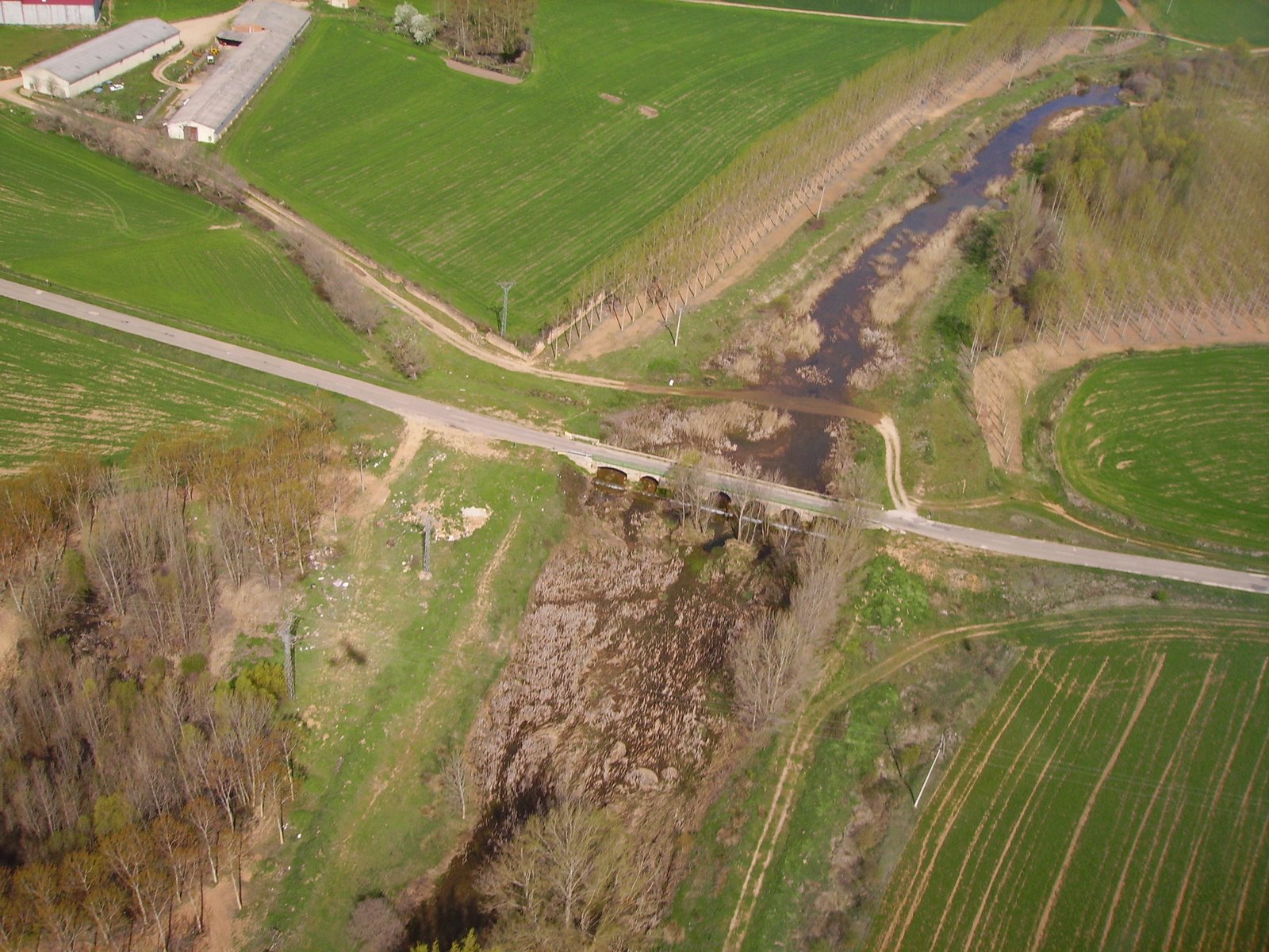 puente sobre el odra a su paso por villamayor de treviño