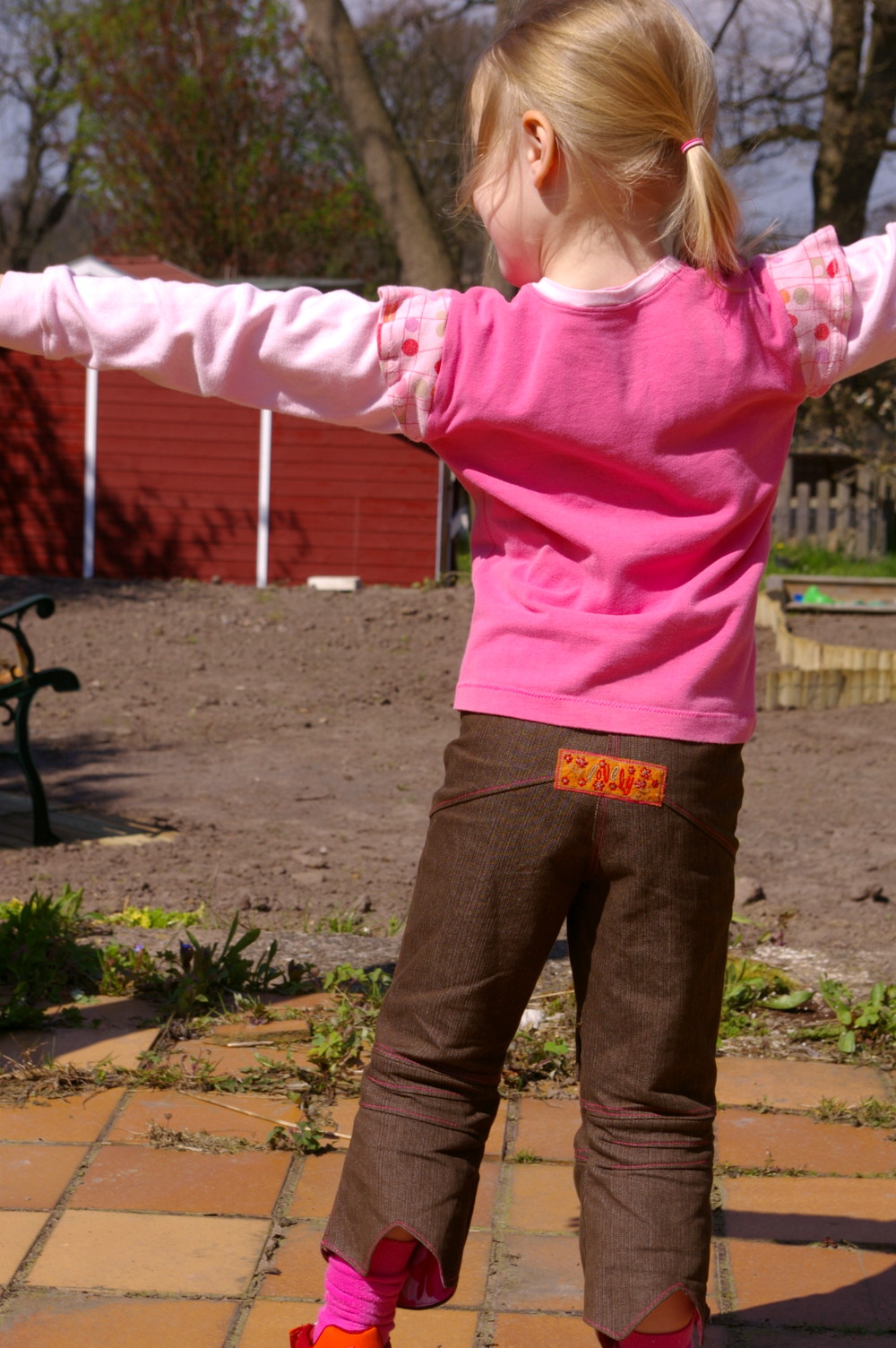 [Einhornzorra+hinten.JPG]