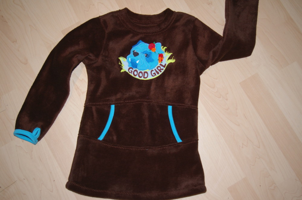 [Blaue+Doggenlaura.JPG]