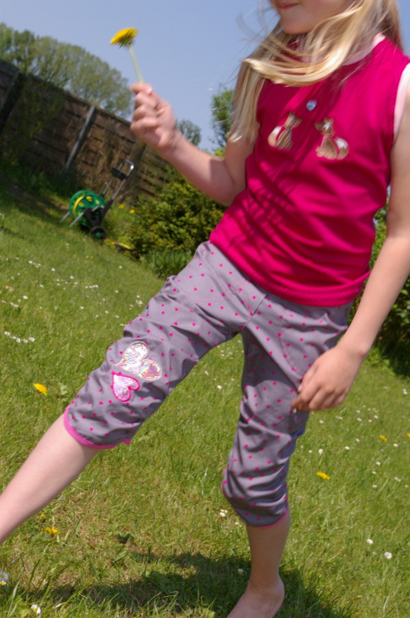 [Ivy+Herzchen+128+angezogen.JPG]